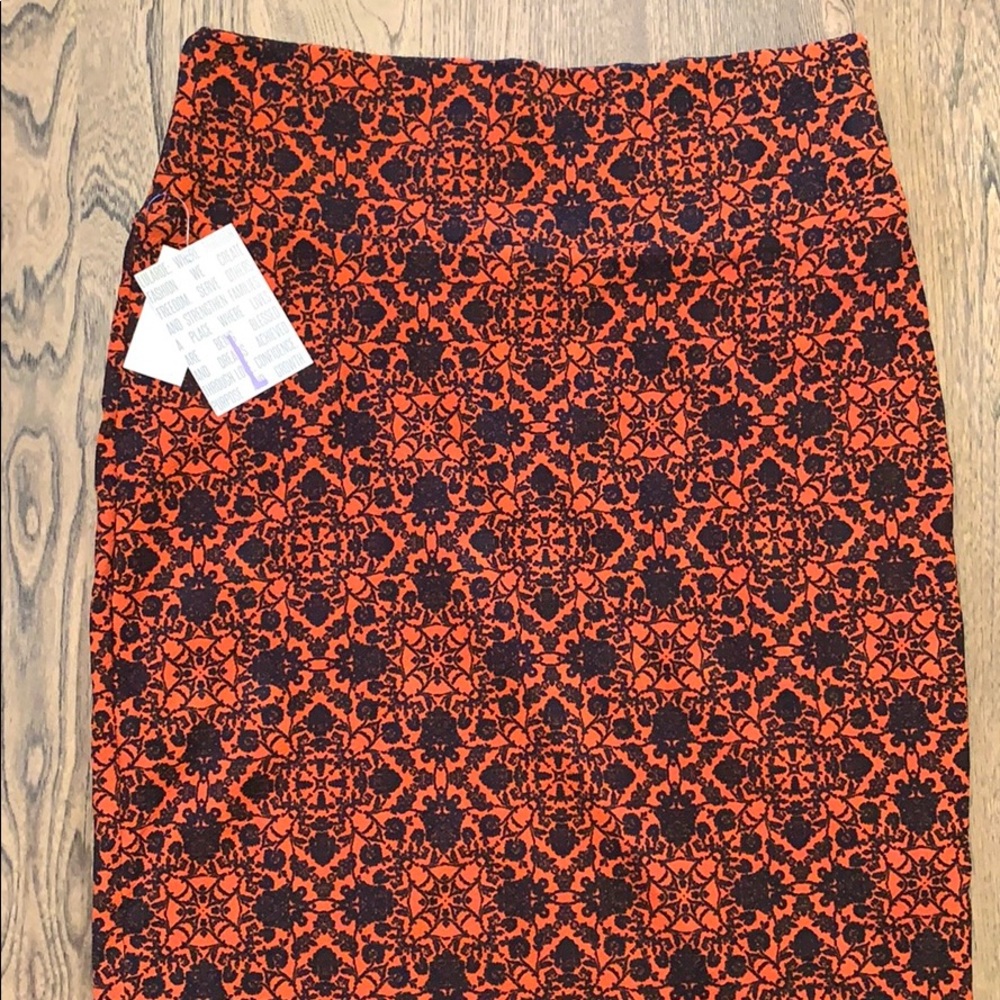 Large lularoe Cassie